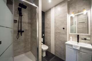 Апартаменты Modern Apartments on Baseina near Arena City Киев Апартаменты с балконом-13