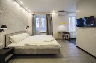 Апартаменты Modern Apartments on Baseina near Arena City Киев Апартаменты с балконом-1