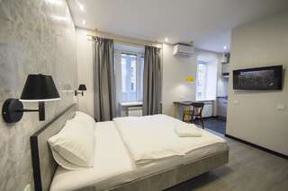 Апартаменты Modern Apartments on Baseina near Arena City Киев Апартаменты с балконом-3